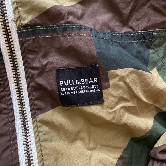 Pull & Bear Women's Camouflage Hooded Jacket - Picture 4 of 5